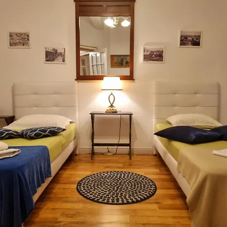 Golden - In The Heart Of Old Town