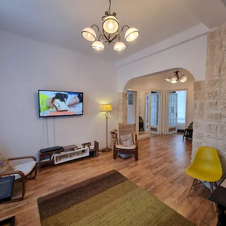 Golden - In The Heart Of Old Town Bucarest