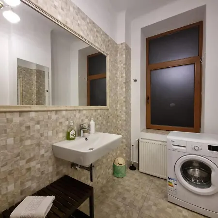 Golden Villa- In The Heart Of Old Town Bükreş