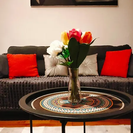 Apartment Golden Villa- In The Heart Of Old Town Bucharest