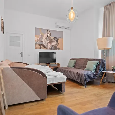 Apartment Golden Villa- In The Heart Of Old Town
