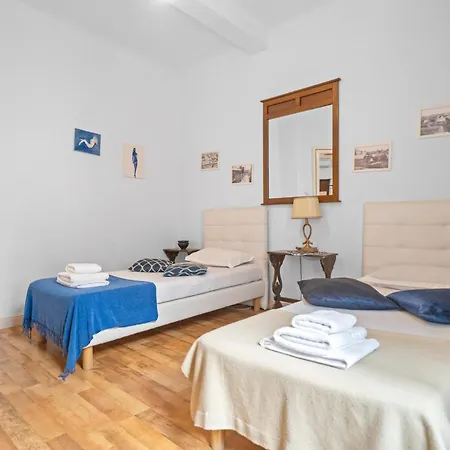 Golden - In The Heart Of Old Town * Bucharest