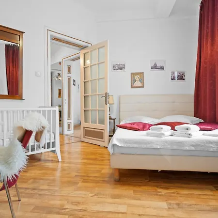 Apartment Golden Villa- In The Heart Of Old Town *