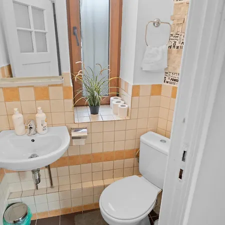 Golden Villa- In The Heart Of Old Town *