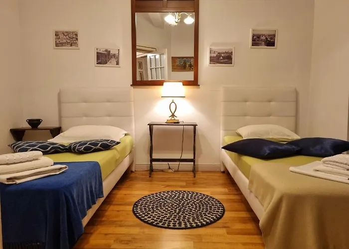 Golden - In The Heart Of Old Town