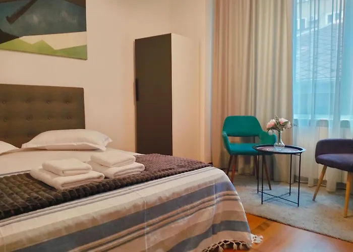 Golden - In The Heart Of Old Town