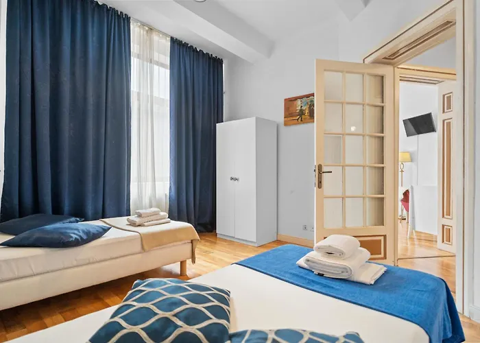 Golden - In The Heart Of Old Town