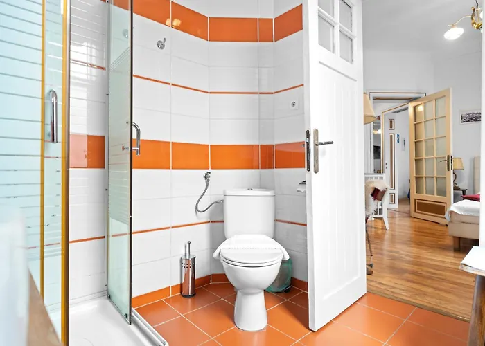 Golden - In The Heart Of Old Town * Bukarest