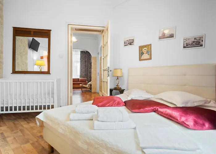 Golden - In The Heart Of Old Town