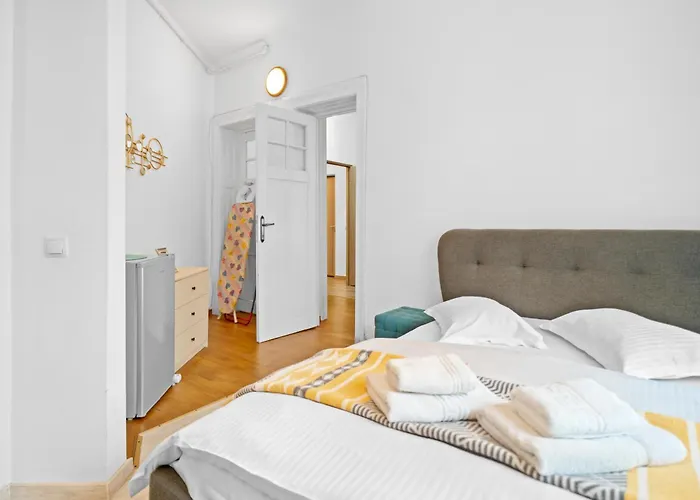 Golden - In The Heart Of Old Town Apartament *