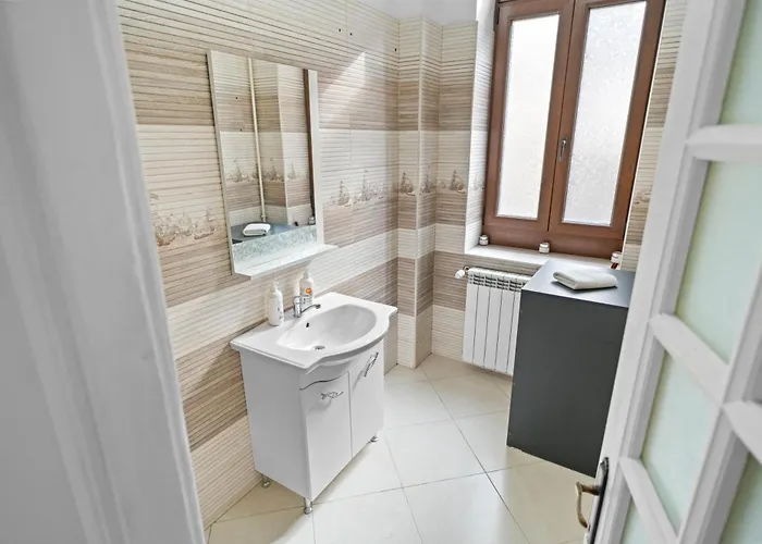 Golden - In The Heart Of Old Town Bukarest