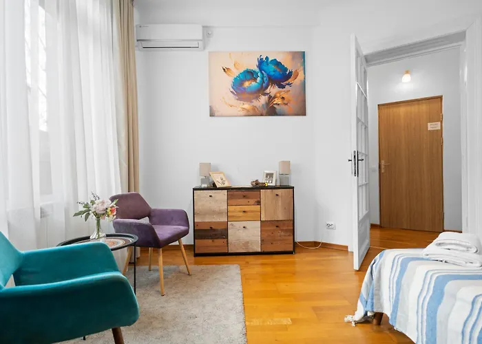 Golden - In The Heart Of Old Town Apartament Bukareszt