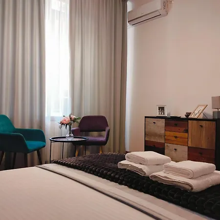 Golden - In The Heart Of Old Town